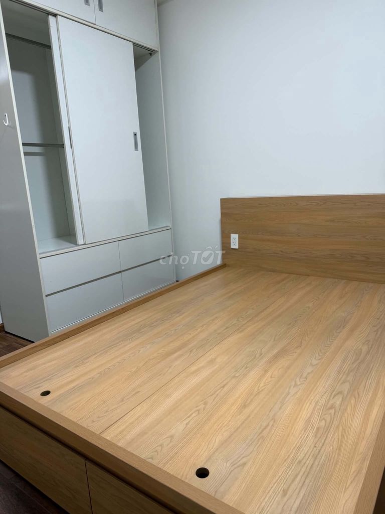 Rent the studio a master bedroom.