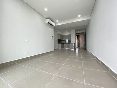 River Panorama rents three bedrooms. Two, 90 meters, ntcb, only 15 million.
