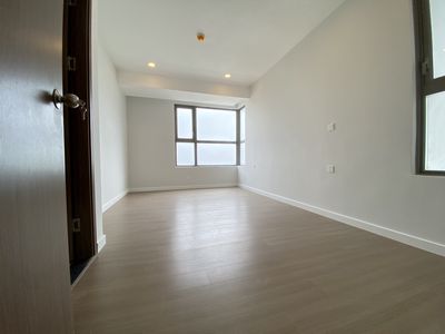 River Panorama rents three bedrooms. Two, 90 meters, ntcb, only 15 million.