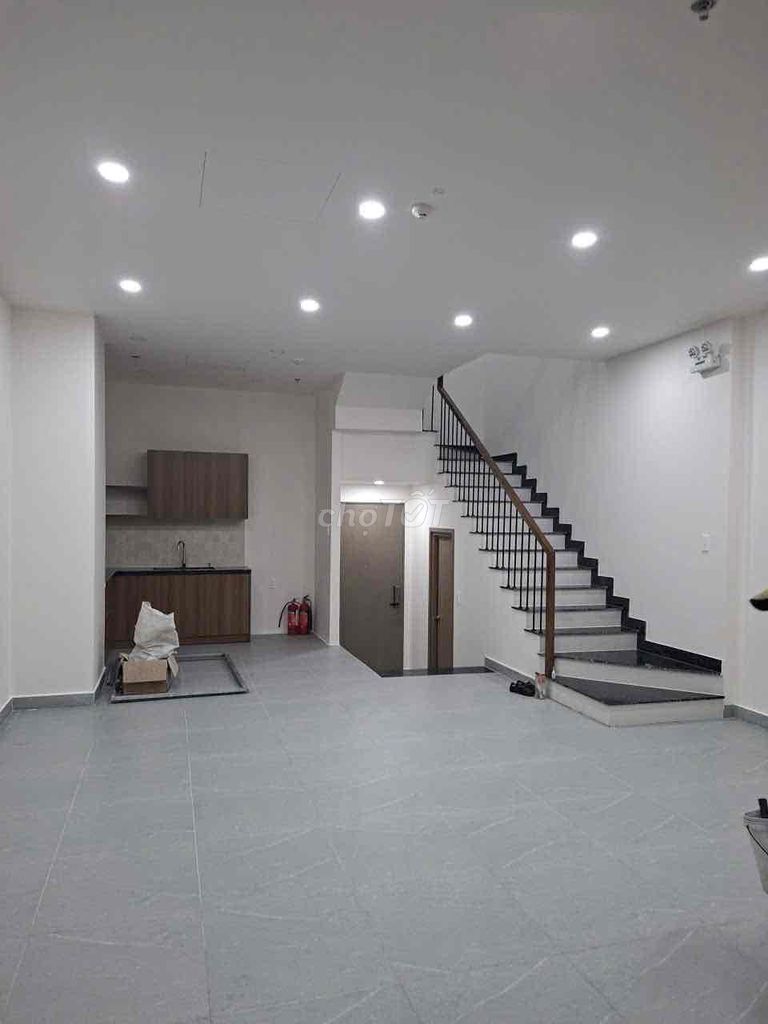 Villa's empty for rent; Only 13 million a month. Xiang Xiang