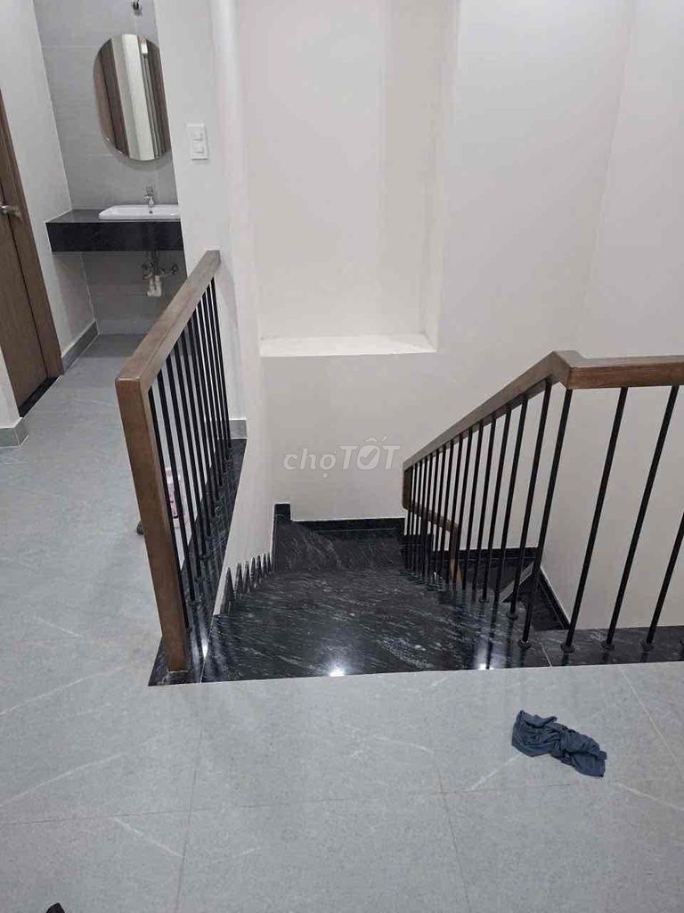Villa's empty for rent; Only 13 million a month. Xiang Xiang