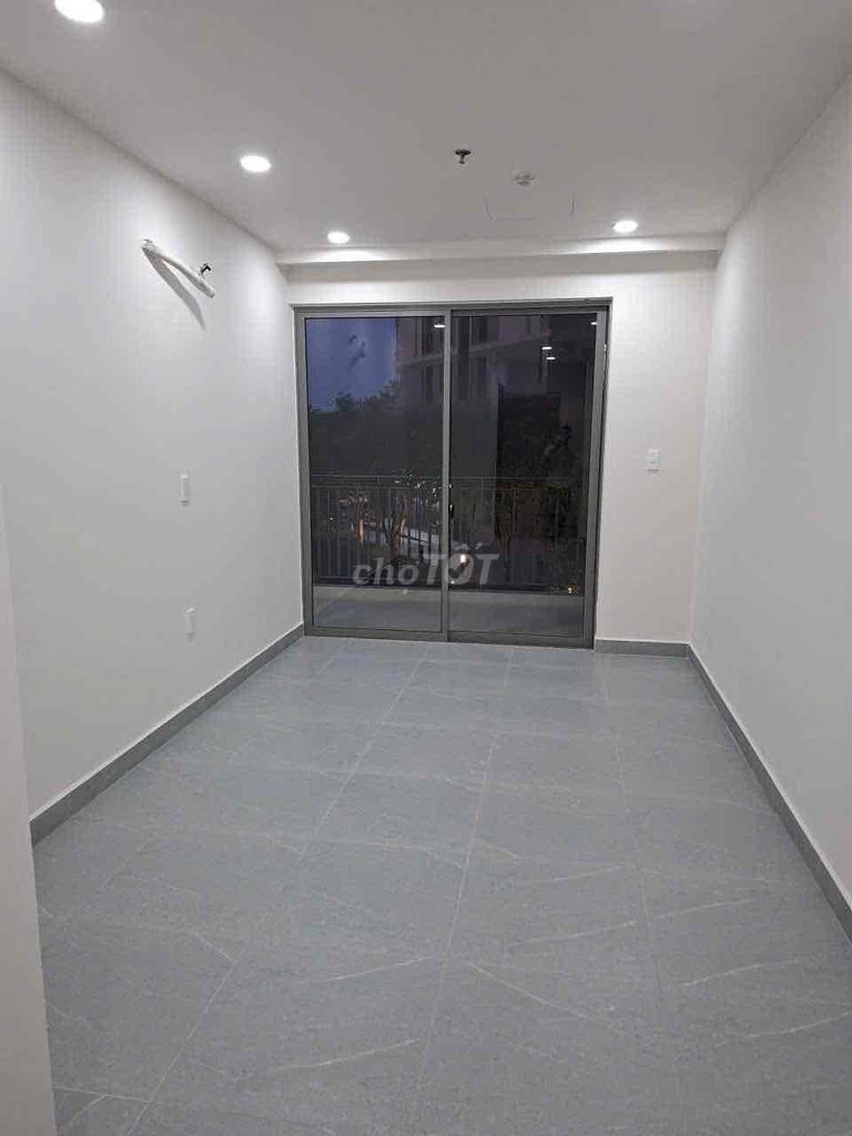 Villa's empty for rent; Only 13 million a month. Xiang Xiang