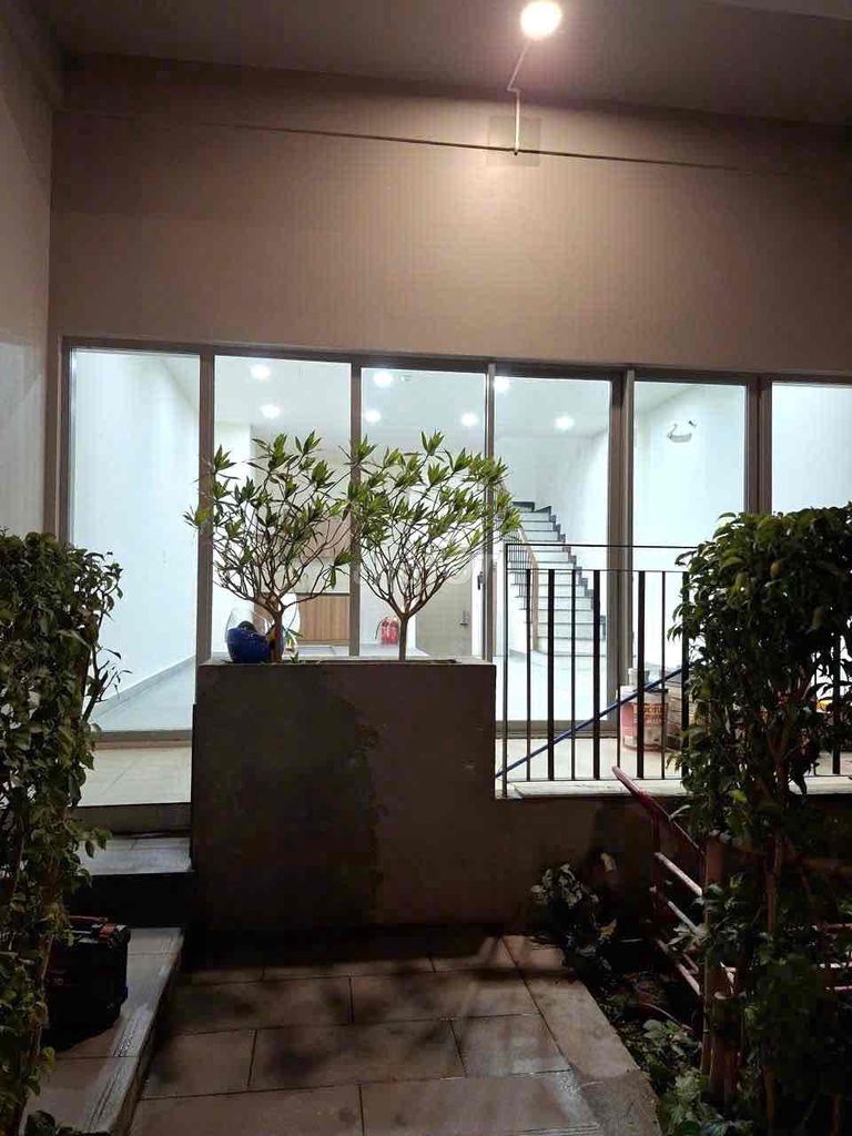 Villa's empty for rent; Only 13 million a month. Xiang Xiang