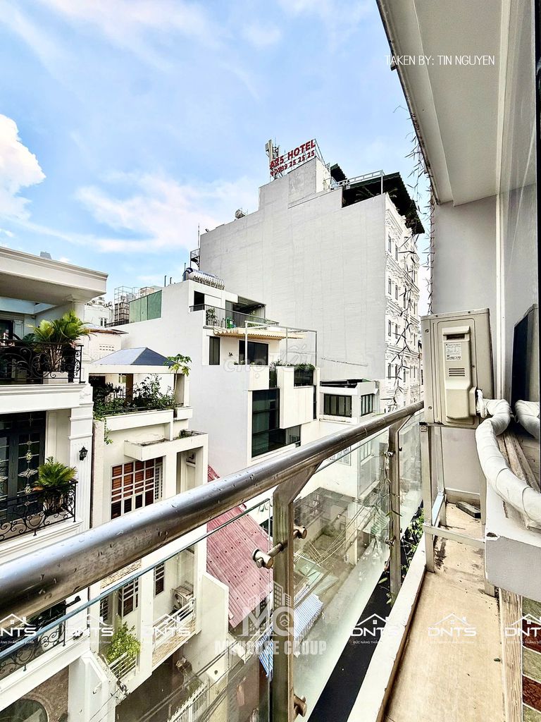 Studio's apartment is a private elevator washing room near the City Market, Bitteeco.