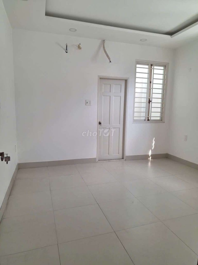 A new house. A Lê Đình Thám, 4 X20 M, 4 upstairs, 7 bedrooms, 7 toilets, 25 million