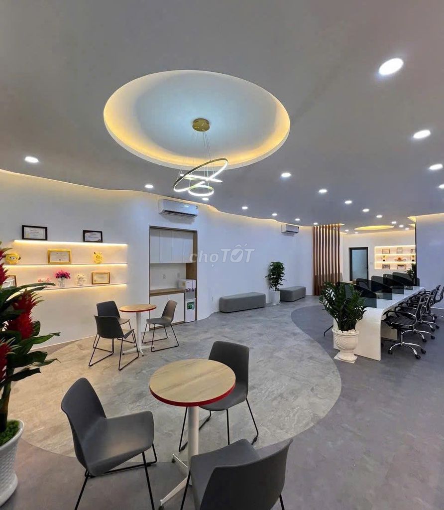 Rent Thống Nhất.6 x25 m MM 3th floor - vpcty, show room