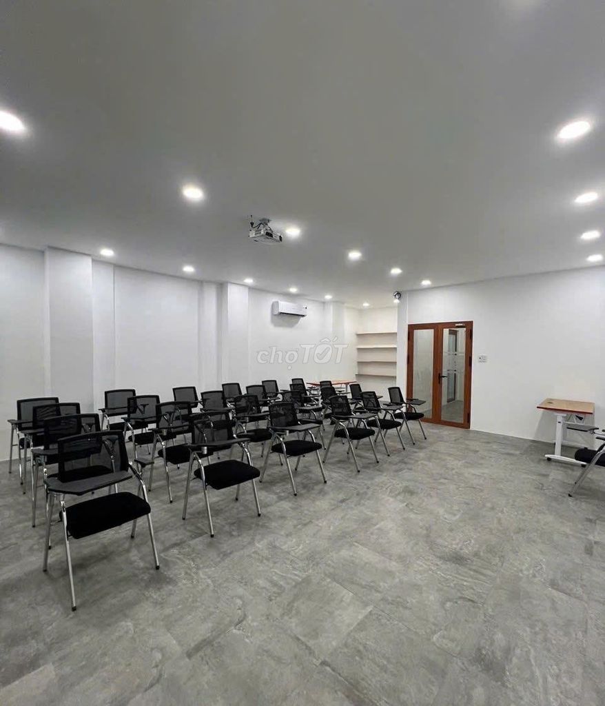 Rent Thống Nhất.6 x25 m MM 3th floor - vpcty, show room
