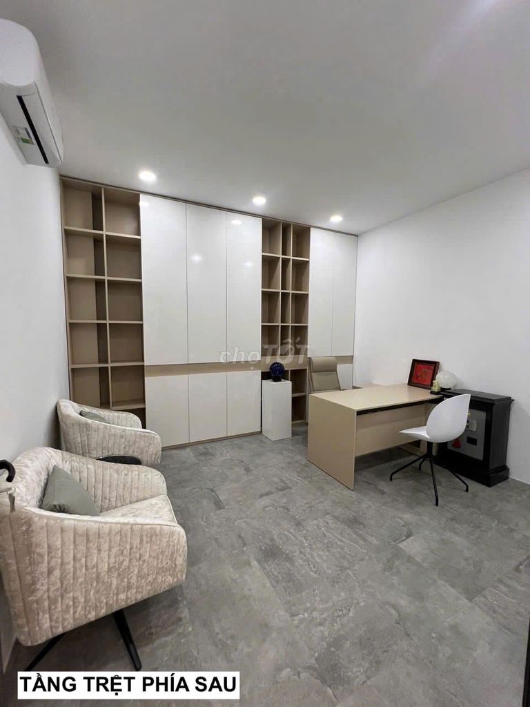 Rent Thống Nhất.6 x25 m MM 3th floor - vpcty, show room