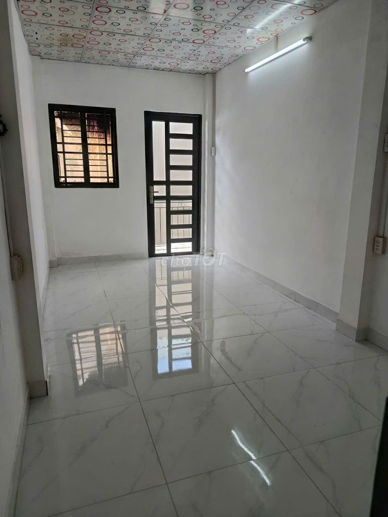 Rent the original house, quiet near the supermarket, school, right in