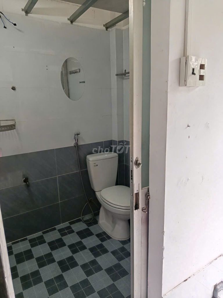Rent the original house, quiet near the supermarket, school, right in