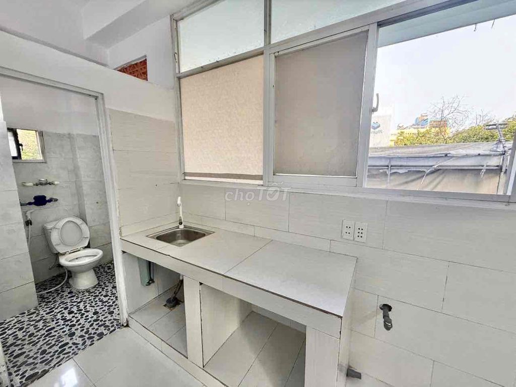 The mini-room is a private bedroom and the air window's open. Right there.