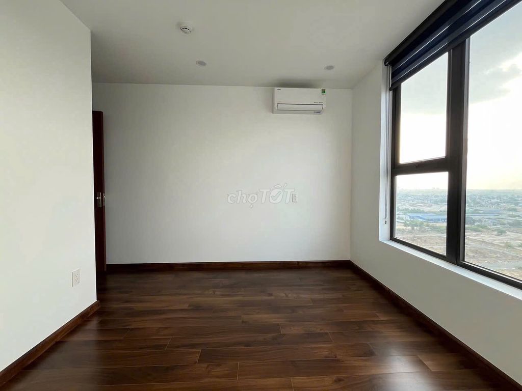 Ccccc Pisco. Thạnh Xuân 13. District 12. 60 meters2. Two bedrooms. ntcb. 7.5 million.