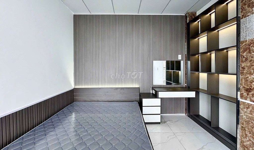 Rent a balcony bedroom, Full Phú Nhuận interior right over in Phan Xil Long.