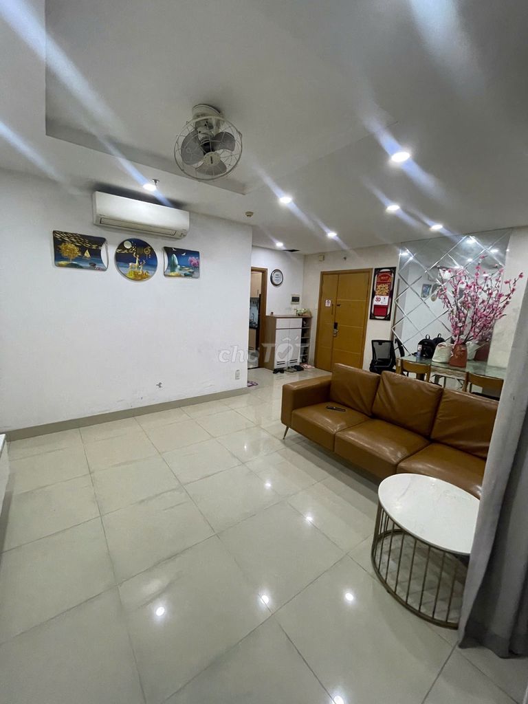 Him Lam Chợ Lớn, 13 million a month, interior fUL, in place.