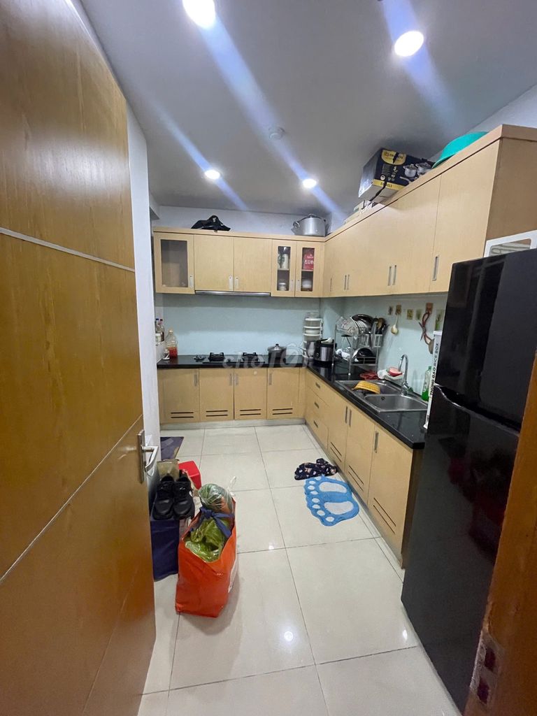Him Lam Chợ Lớn, 13 million a month, interior fUL, in place.