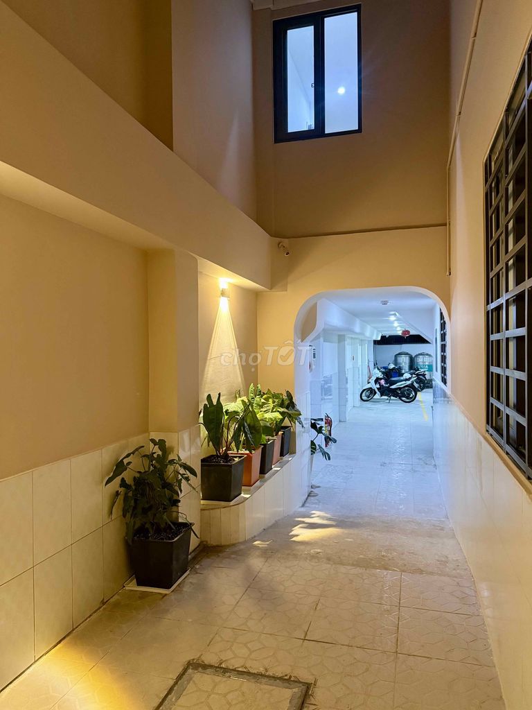 The new mini-full interior service apartment is 100% new.
