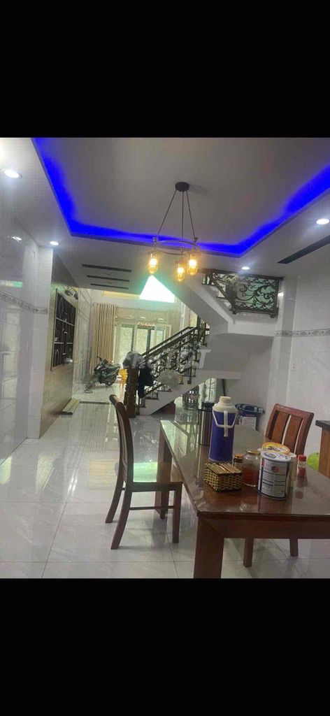 Rent an Ottje 427 Lê Văn Quới.