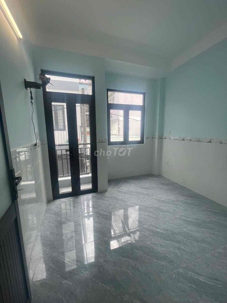 Two floors to the roof. Two bedrooms. Three toilets.