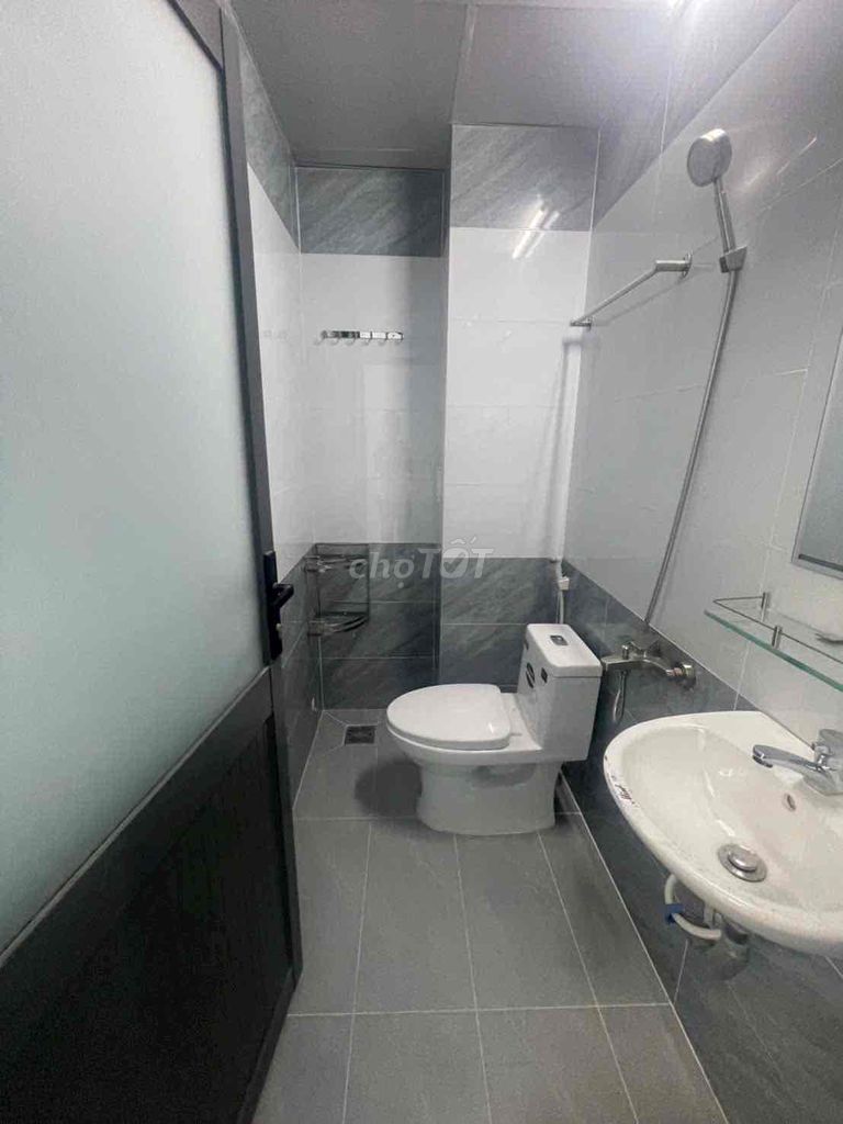 Two floors to the roof. Two bedrooms. Three toilets.