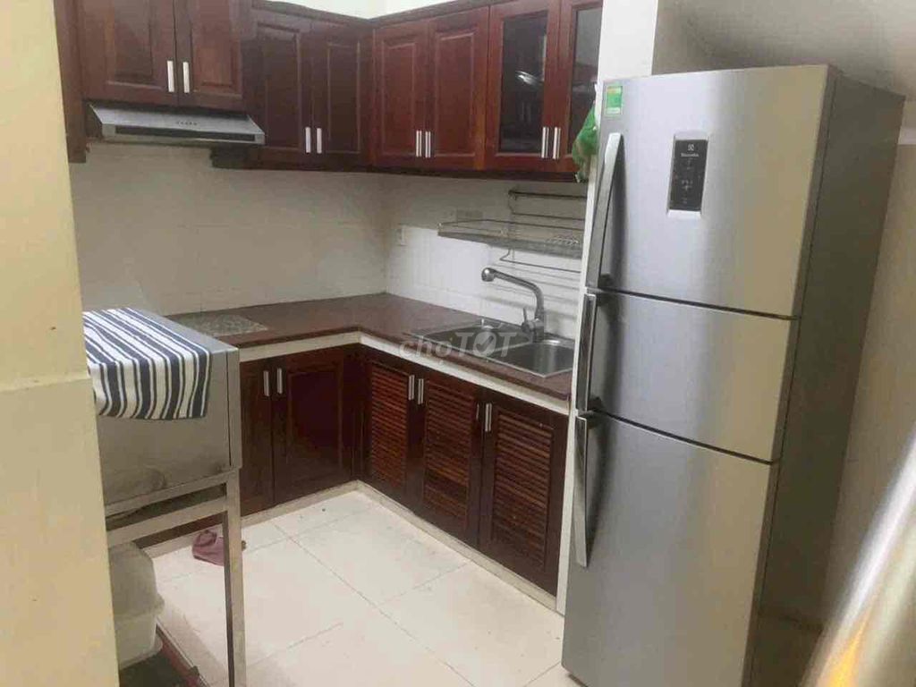 Ground 2rd floor 3 bedroom 2 toilets, hatch 6 meters. Near Bv 175, Tsn Airport
