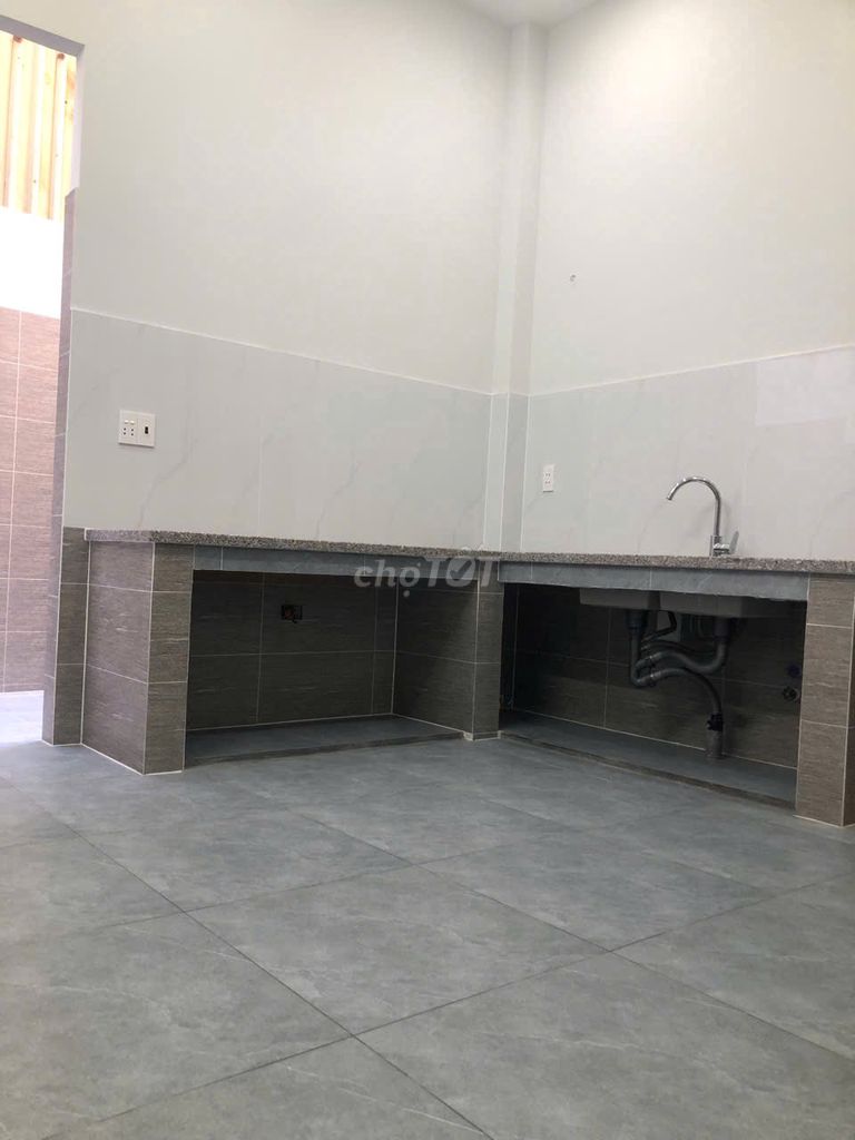 24 A Nguyễn Hữu Tiến 4*18, 1 floor, 2 bedroom, 10 meters long living room