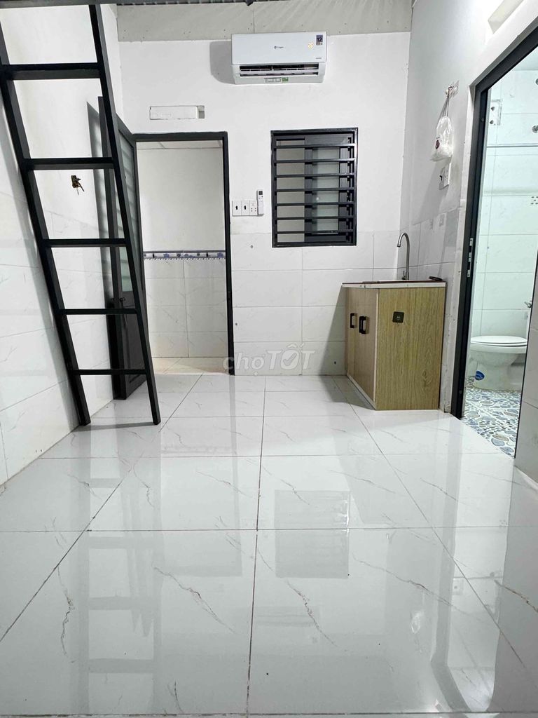 ground floor - air conditioning - closet shelf - guard