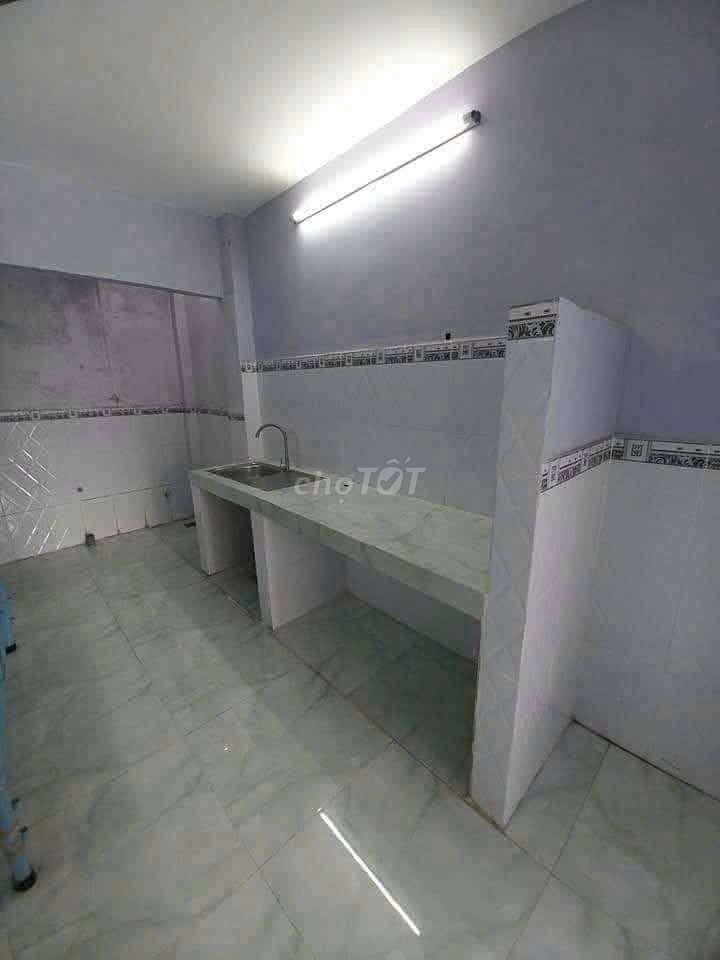 for H3 G, Phạm Hùng, C7 D