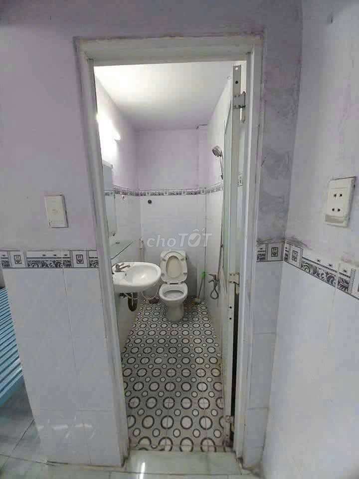 for H3 G, Phạm Hùng, C7 D