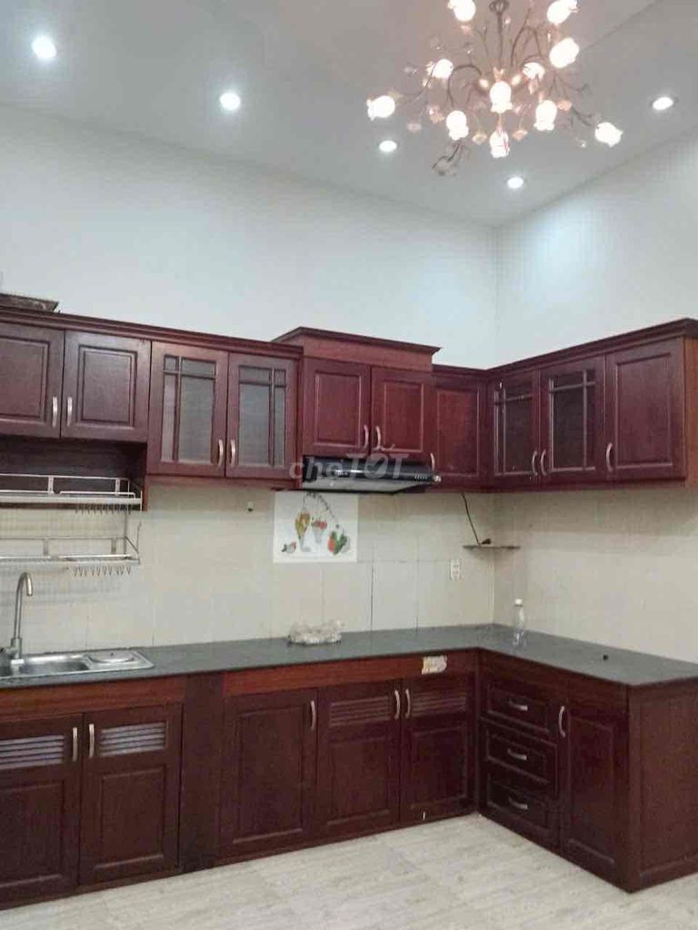 Rent an alley house on Nguyễn Tuyển District 2.