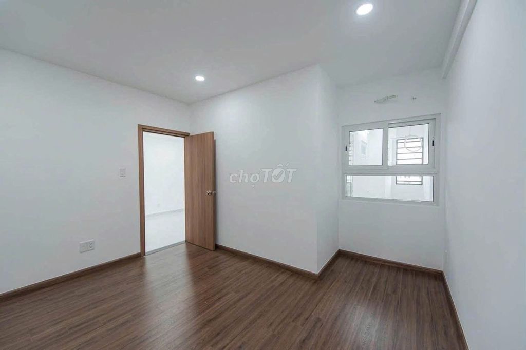 Conic Boulevard - good price, nice apartment rent.