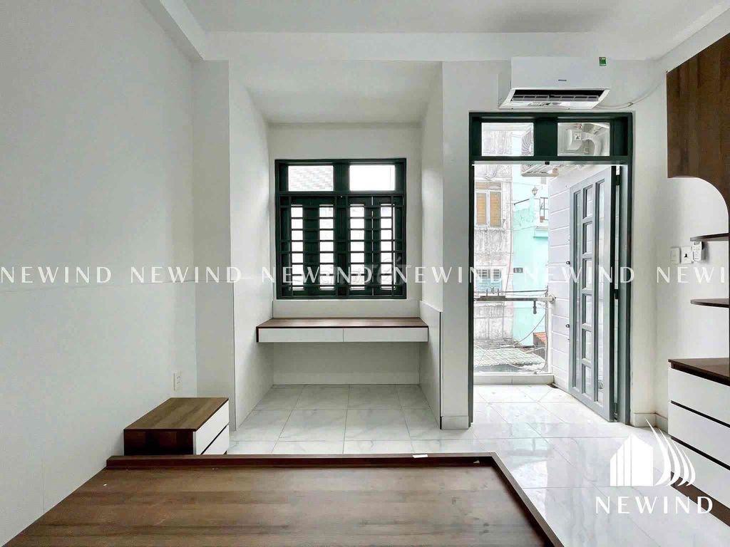 Rent apartment full interior separated Đoàn Văn Bơ nttu balcony