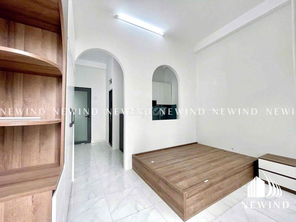 Rent apartment full interior separated Đoàn Văn Bơ nttu balcony
