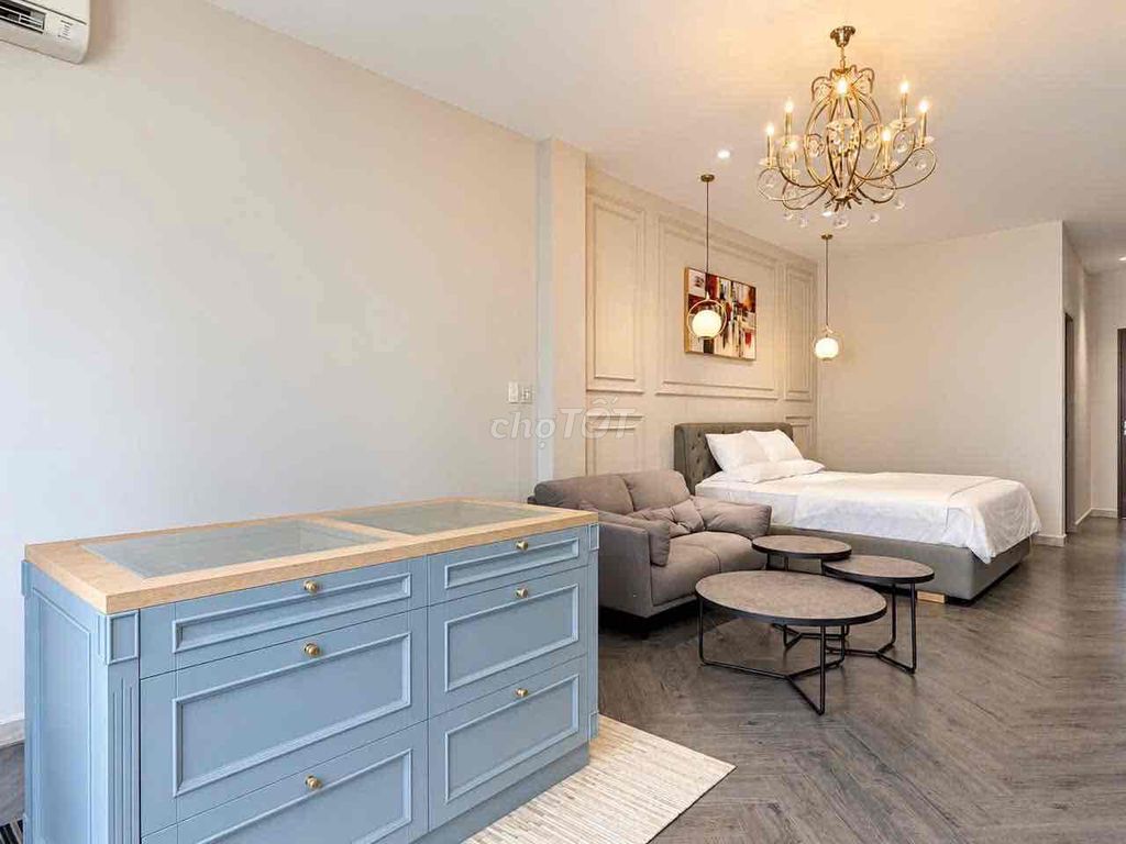 The bandol apartment is 45 meters wide, full interior right here in the third quarter, new home.