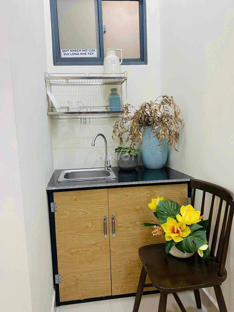 Rent the studio full-time furniture super Tôn Đản super-Environment wall