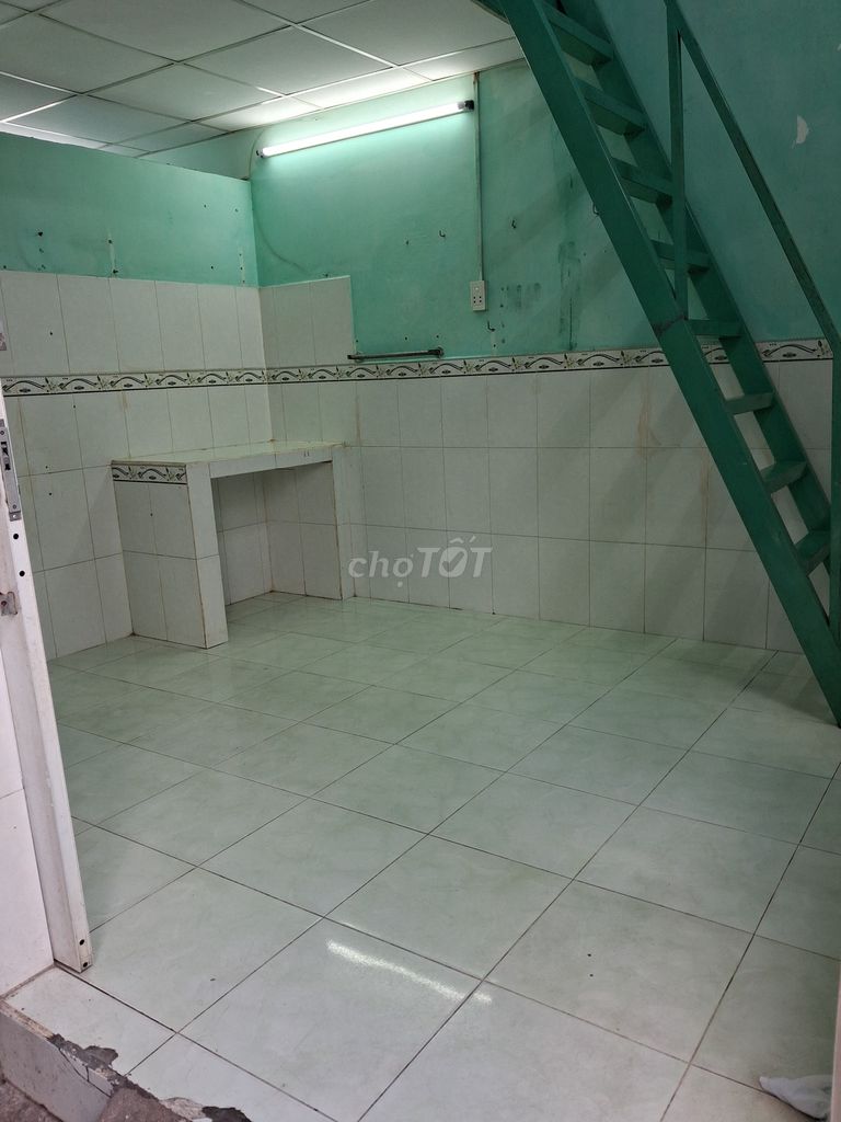 Rent a hotel room in District 12 Nguyễn Văn Quá.