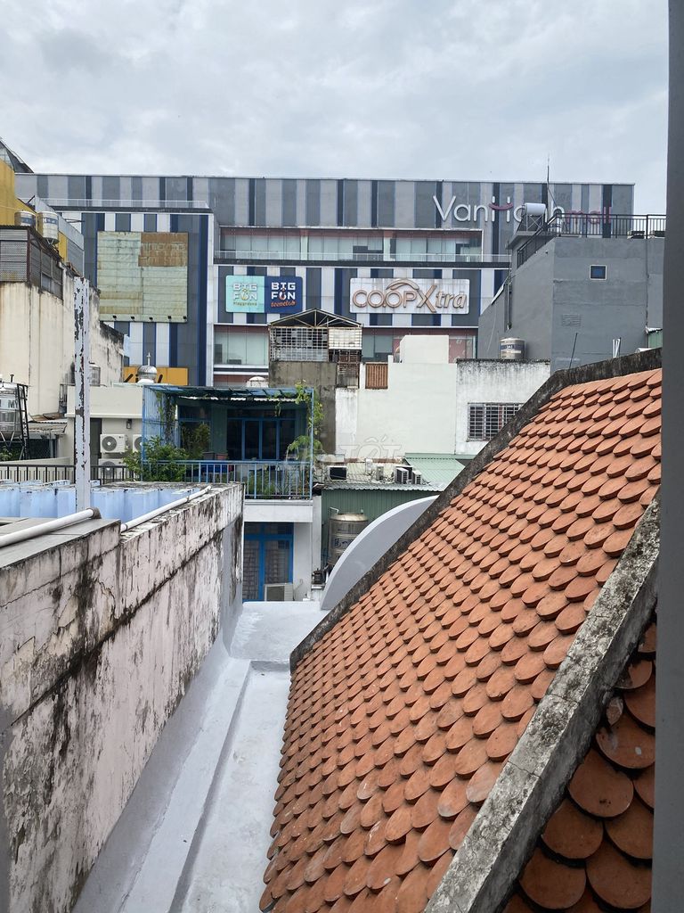 Rent the original house across from the other side of the valgoll.
