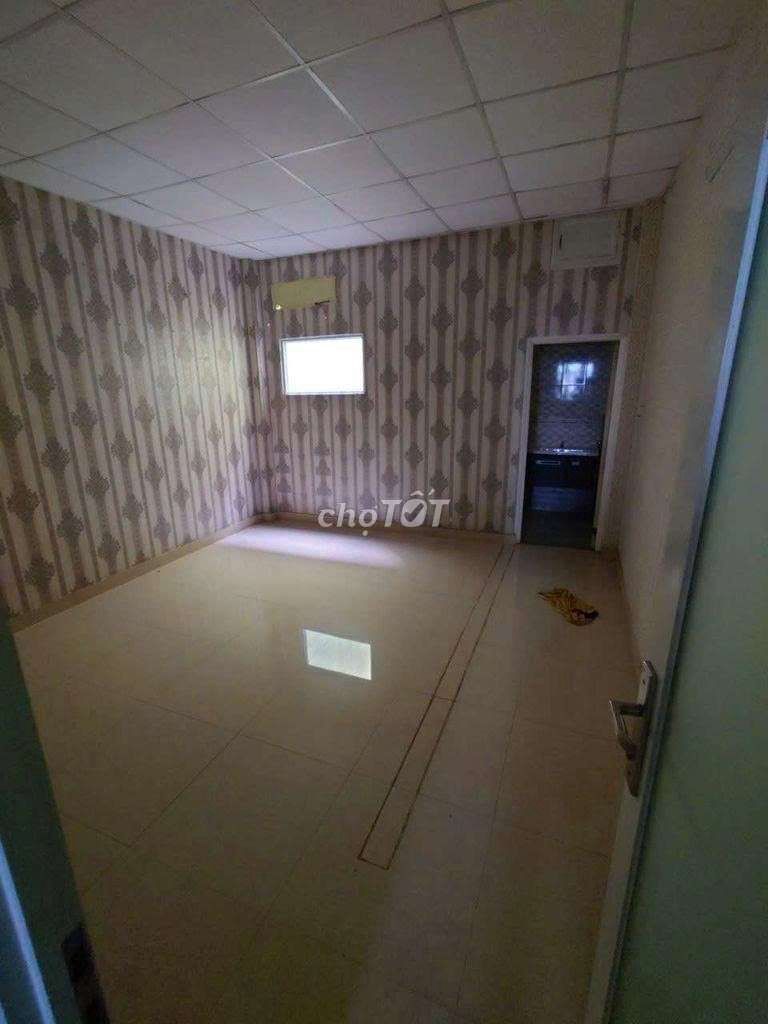 Rent the Grand Central Park Park Parker, 90 meters, at 16 million