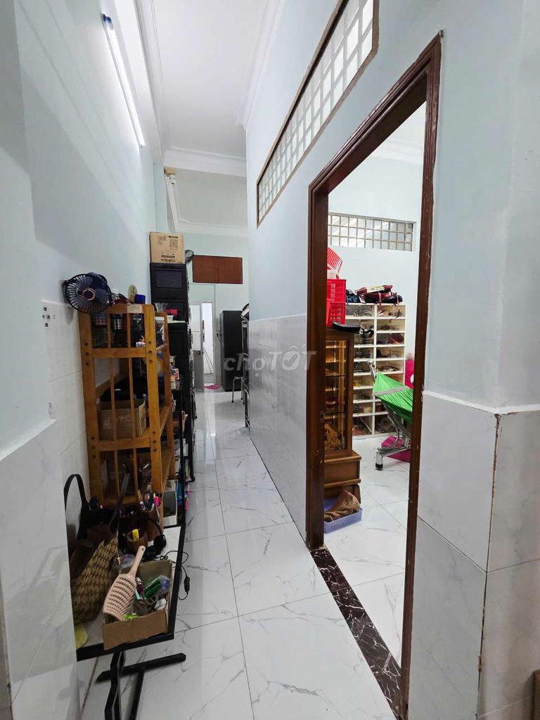 AKD Nguyễn Thế Truyện, the beautiful house has a bedroom - close to the journal