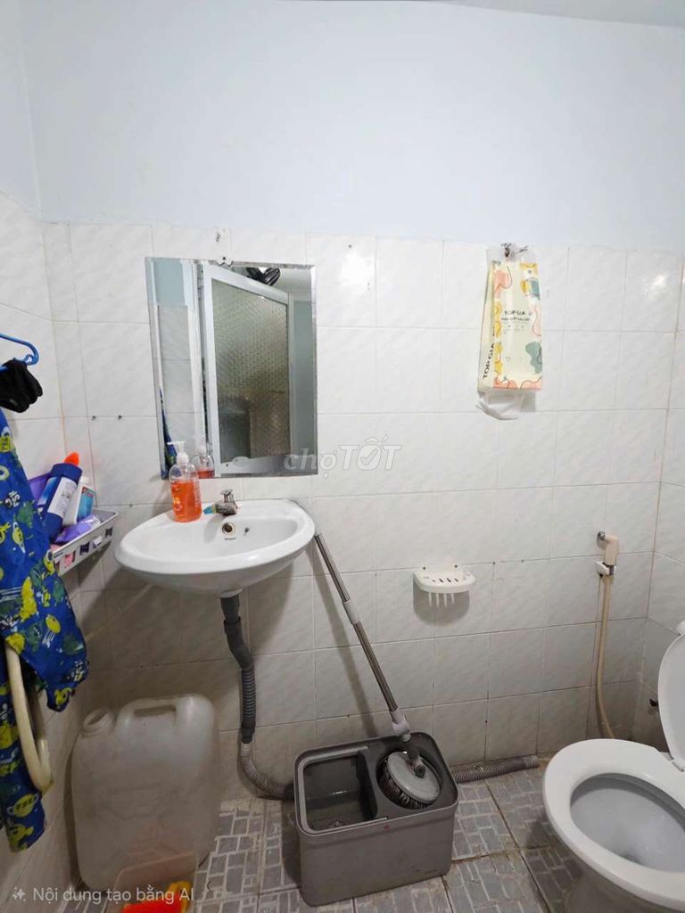 AKD Nguyễn Thế Truyện, the beautiful house has a bedroom - close to the journal