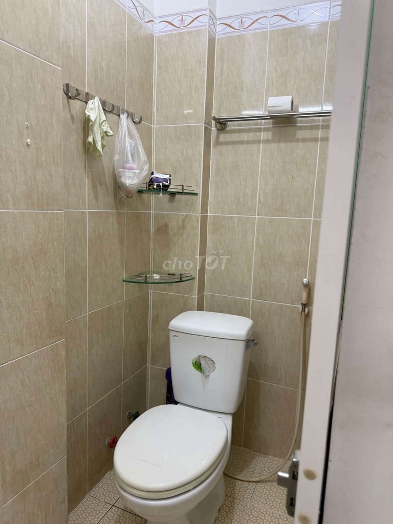 Rent Bình Long Tân Phú. 4 x10, 3 stories. Three bedrooms, three air conditioning.