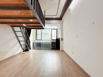 Rent 30 m2 District 10 bath-spans 8.2 million-- 200,000 less at 3: 2.7 million a month.