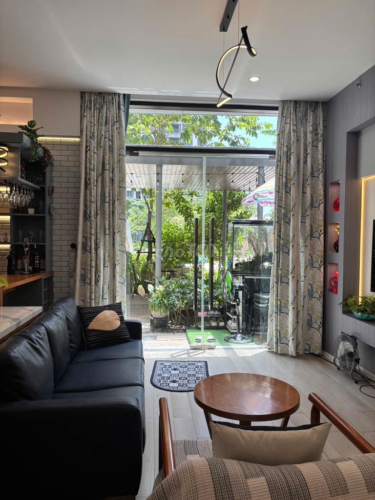 Rent the Duprix Level 3 bedrooms at the Luminque Boulevard project,