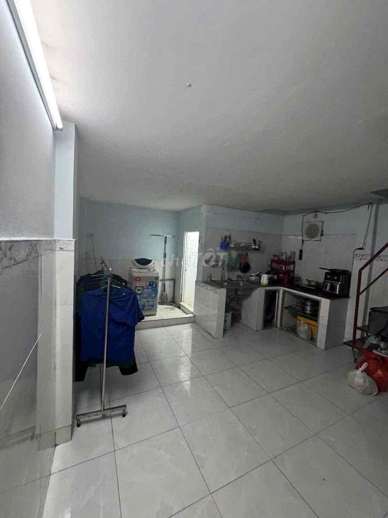 House 1 Mt. 2 goes 90 m2 using only 7 million a month - R11 Trường Thọ c