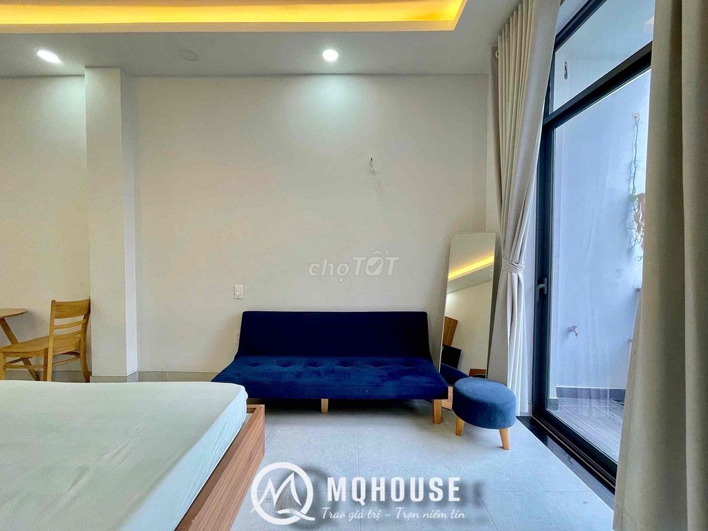 mini apartment - right near the Big Kwun with a super cool balconies