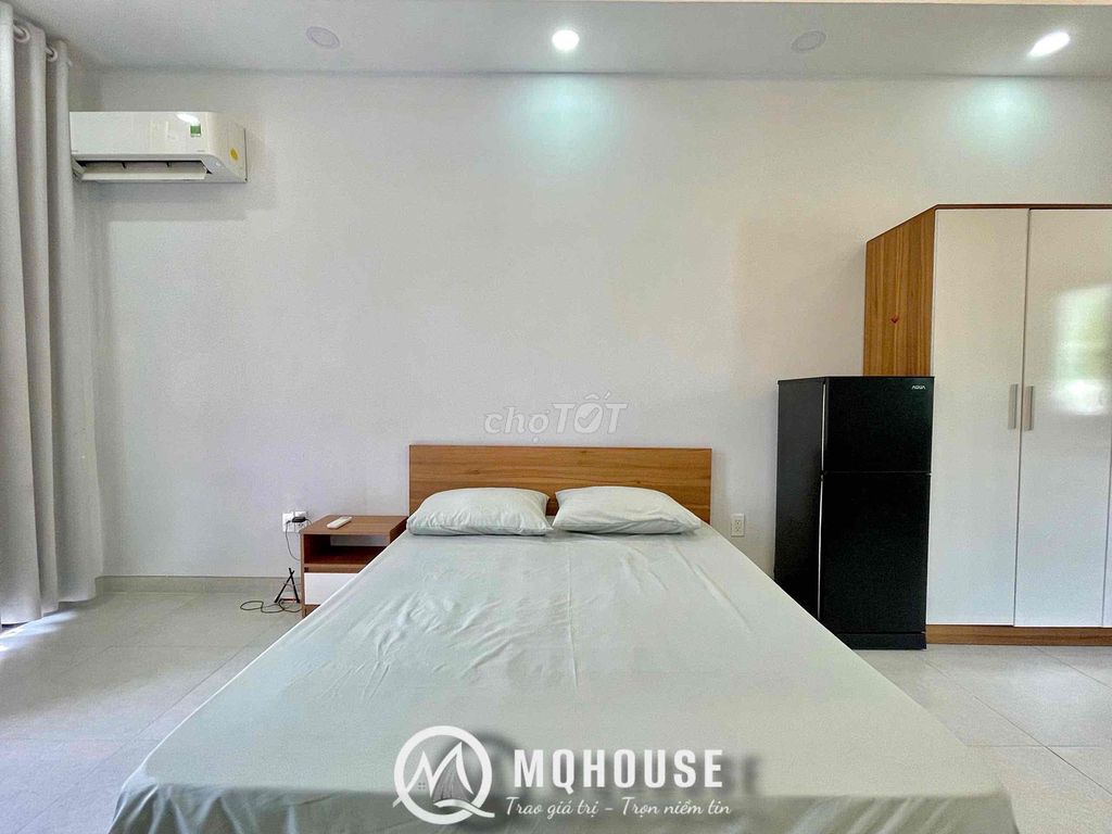 mini apartment - right near the Big Kwun with a super cool balconies