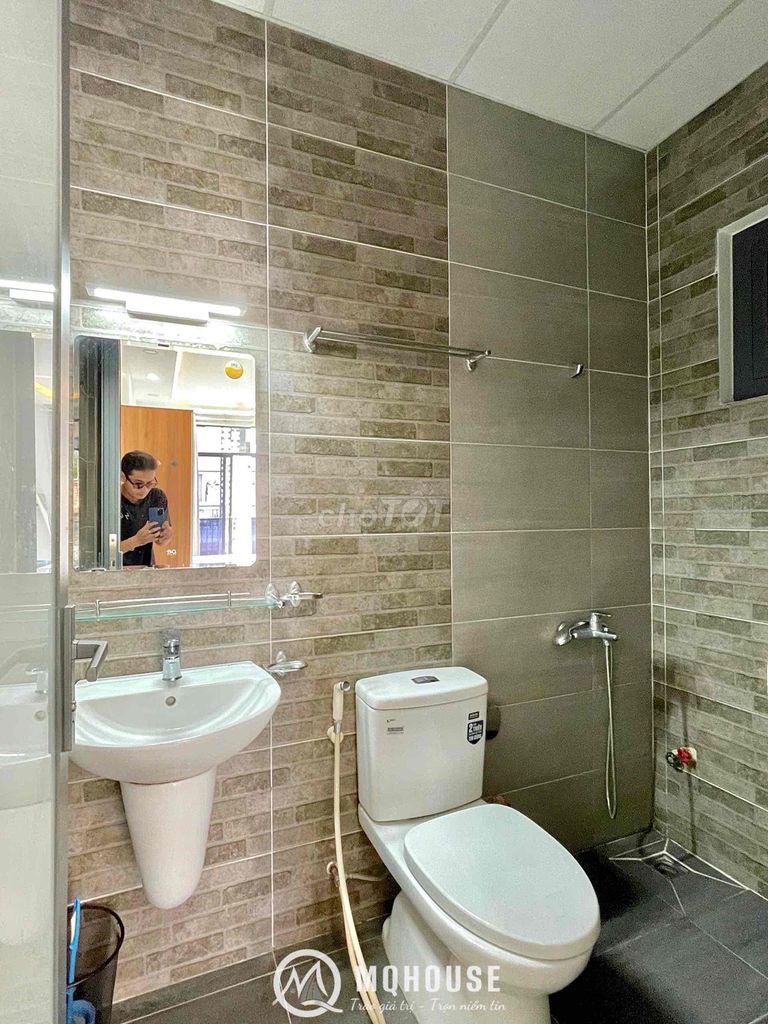 mini apartment - right near the Big Kwun with a super cool balconies