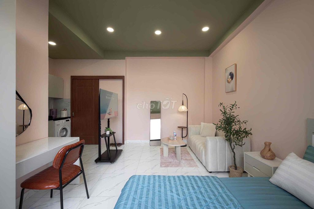 The full balcony service apartment, the beautiful private washing machine window in North Korea