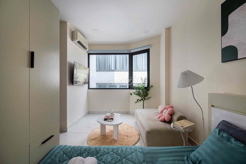 The full balcony service apartment, the beautiful private washing machine window in North Korea