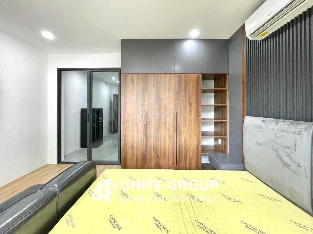 Rent the 5/50 county service apartment right on the track track track.