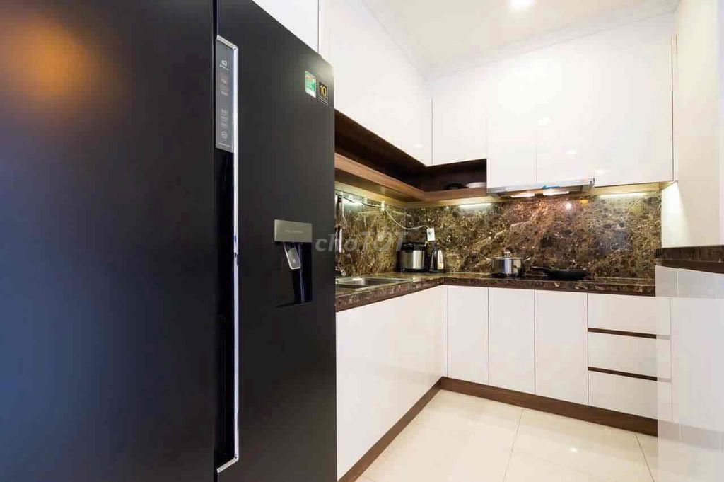 Rent the Grand riverse District 4 and 1 full bedroom at 15 million.
